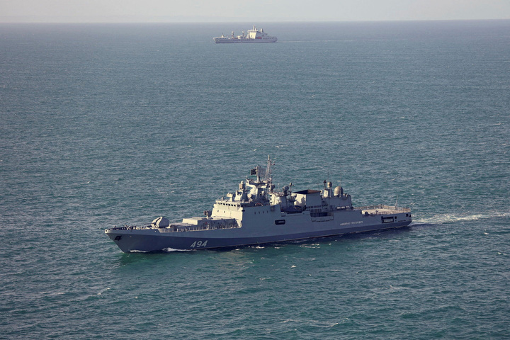 Khinh hạm Admiral Grigorovich của Nga.