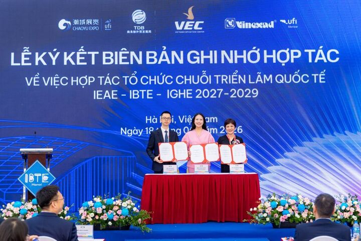 Lễ ký kết đồng thời giữa VEC - Vinexad, doanh nghiệp trực thuộc Bộ Công thương, đơn vị dẫn đầu ngành triển lãm Việt Nam và đối tác Chaoyu Expo, nhà tổ chức hội chợ có quy mô lớn tại Quảng Đông, Trung Quốc.