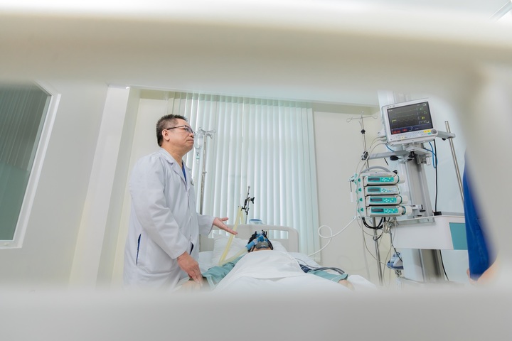Vinmec Đà Nẵng chạy đua “thời gian vàng” để cấp cứu bệnh nhân.