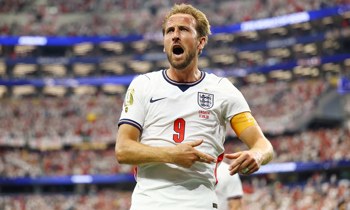 Harry Kane ghi 2 bàn giúp Anh thắng Croatia 4-2. (Ảnh: Reuters)