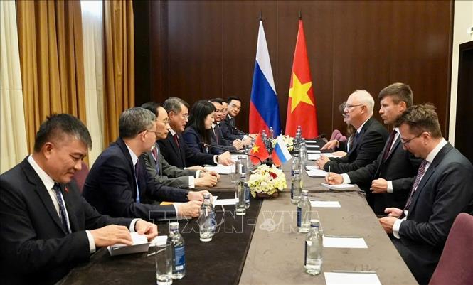 Thủ tướng Chính phủ Lê Minh Hưng tiếp Tổng Giám đốc Quỹ Đầu tư trực tiếp Nga Kiril Dmitriev. (Ảnh: TTXVN)
