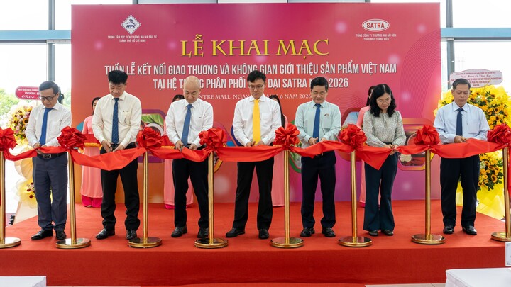 Điểm nhấn của sự kiện là hoạt động kết nối giao thương, doanh nghiệp được làm việc trực tiếp với bộ phận thu mua của SATRA để đưa hàng vào hệ thống bán lẻ.