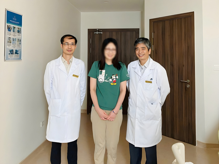 Ngày xuất viện, bệnh nhân vui mừng vì không bị những cơn đau hành hạ như trước.