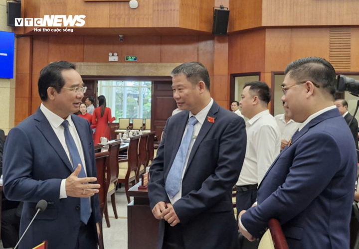 Một loạt vấn đề an sinh xã hội, đầu tư công trình hạ tầng trọng điểm, chỉnh trang đô thị sẽ được bàn bạc, dự kiến thông qua tại kỳ họp thứ 3 của HĐND TP.HCM khóa XI.