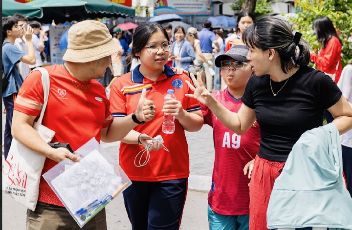 Điểm chuẩn lớp 10 công lập Hà Nội năm 2026 ghi nhận sự chênh lệch đáng kể giữa các khu vực; nhiều trường ngoại thành có mức điểm đầu vào thấp nhất. (Ảnh minh họa: Minh Đức)