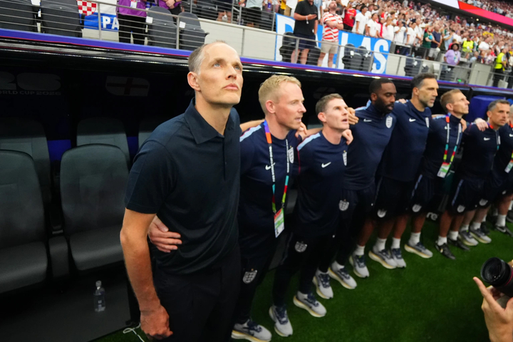HLV Thomas Tuchel đề nghị FIFA đổi vị trí của các nhiếp ảnh gia. (Ảnh: AP)