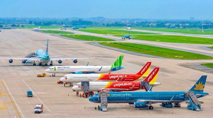 Từ 1/7, chuyến bay chậm 4 giờ, hành khách được hoàn trả tiền vé. (Ảnh minh họa)