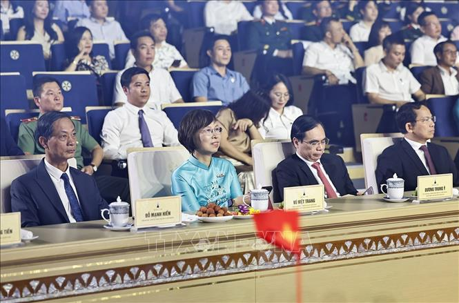 Đại biểu dự Lễ trao giải. (Ảnh: Doãn Tấn/TTXVN)