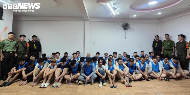 Căn nhà ở phường Hiệp Bình là nơi cư ngụ của các đối tượng lừa đảo. (Ảnh: Công an cung cấp)