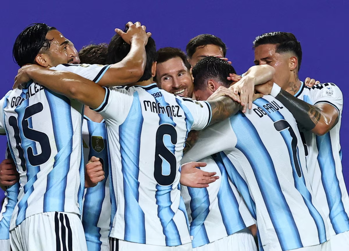 Argentina đứng trước cơ hội sớm ghi tên vào vòng 32 đội. (Ảnh: Reuters)