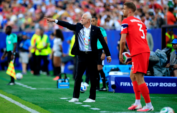 HLV Graham Arnold của đội tuyển Iraq. (Ảnh: Reuters)
