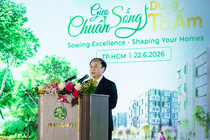 Thứ trưởng Bộ Xây dựng Nguyễn Văn Sinh đánh giá cao định hướng phát triển nhà ở xã hội thế hệ mới của dự án Dragon E-Home.