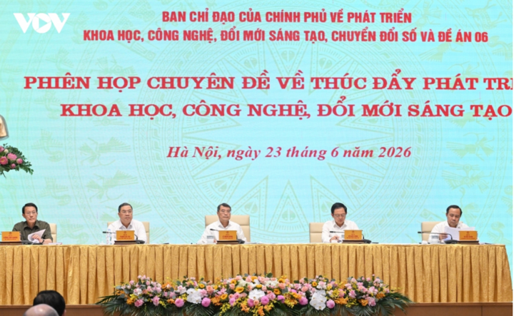 Tháo gỡ điểm nghẽn cơ chế, thúc đẩy phát triển công nghệ chiến lược là những mục tiêu quan trọng cần thực hiện.