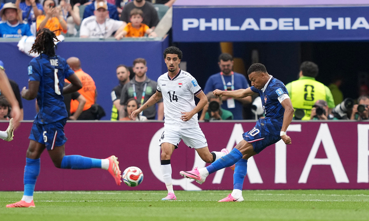 Mbappe mở tỷ số. (Ảnh: Reuters)
