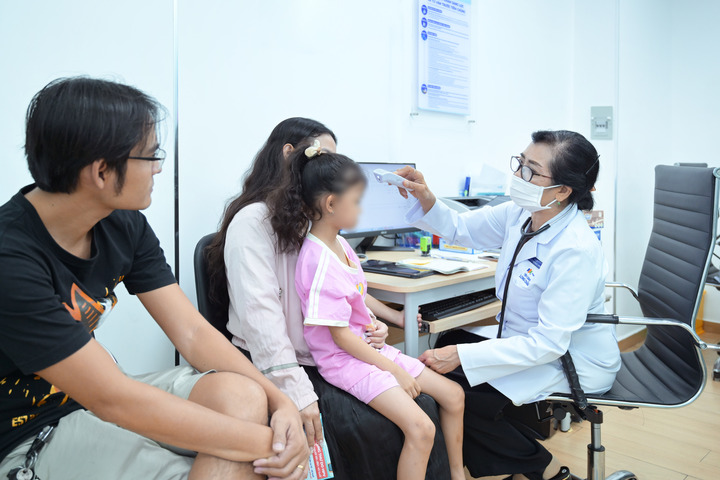 Ngành y tế khuyến cáo, viêm màng não mô cầu ủ bệnh âm thầm, tiến triển rất nhanh, có thể gây tử vong trong vòng 24 giờ kể từ khi khởi phát sốt.