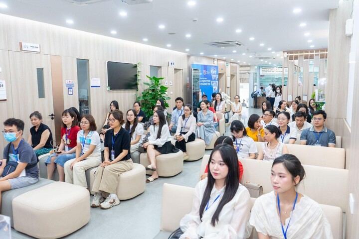 Ngày càng nhiều các bạn trẻ lựa chọn mổ cận để trở nên tự tin, thoải mái hơn.