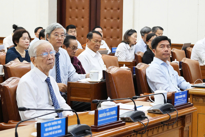 Hội thảo khoa học 50 năm TP Sài Gòn - Gia Định mang tên Chủ tịch Hồ Chí Minh thu hút đông đảo các nhà quản lý, chuyên gia, nhà khoa học tham gia.