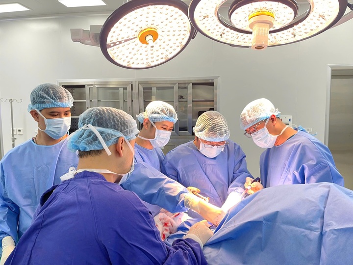 Ca phẫu thuật thay khớp vai đảo ngược được thực hiện bởi đội ngũ bác sĩ Chấn thương Chỉnh hình Vinmec Hải Phòng.