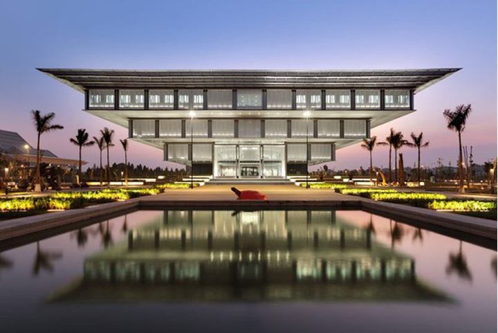 Hà Nội triển lãm Quy hoạch tổng thể Thủ đô tầm nhìn 100 năm tại Bảo tàng Hà Nội.