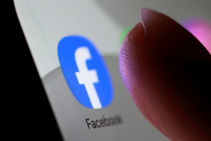 Facebook bị cho là biết quá nhiều về sở thích của người dùng. (Ảnh minh họa)