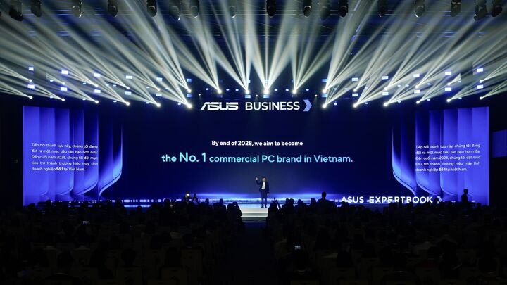 Laptop ASUS ExpertBook Ultra giá tới 100 triệu đồng, đạt chuẩn bền quân đội Mỹ - 4