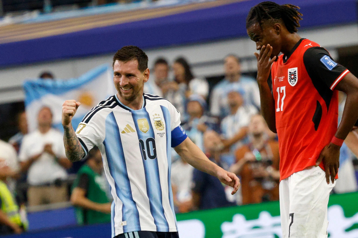 Messi lập cú đúp trong trận thắng Áo, trở thành cầu thủ ghi nhiều bàn thắng nhất tại World Cup. (Ảnh: AP)