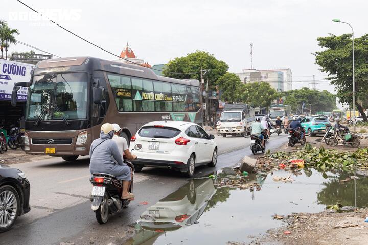 Toàn cảnh dự án mở rộng Quốc lộ 6 đang tăng tốc giải phóng mặt bằng- Ảnh 13.