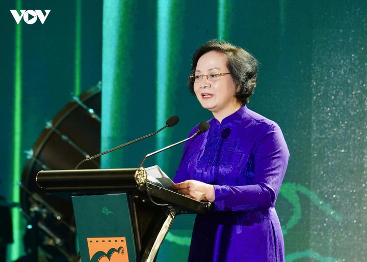 Bí thư Trung ương Đảng, Phó Thủ tướng Chính phủ Phạm Thị Thanh Trà phát biểu chỉ đạo tại Liên hoan phim.