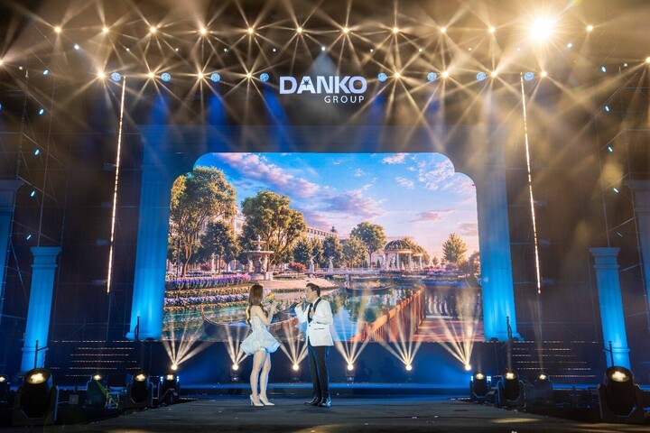 Và màn song ca “Tình yêu tôi hát” đầy ngọt ngào, lãng mạn.