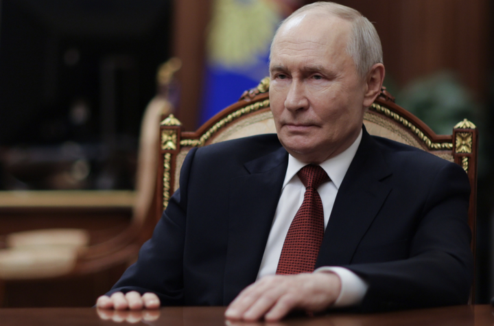El presidente ruso Vladimir Putin concede una entrevista en el Kremlin el 28 de junio. (Foto: AP)