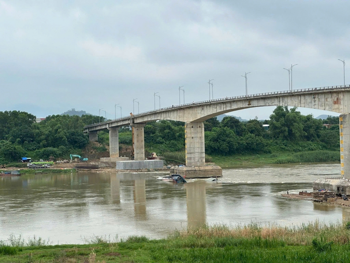 Hiện trường vụ chìm tàu sau sự cố đứt dây neo.