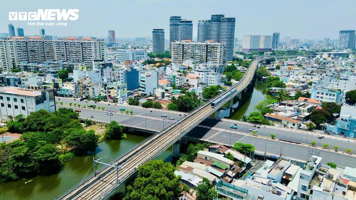 Ra khởi chiến tranh, tái thiết đất nước, TP.HCM luôn minh chứng cho tinh thần dám nghĩ, dám làm, năng động và sáng tạo. (Ảnh: Quỳnh Nguyễn)