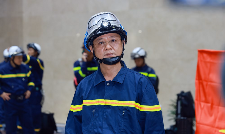 Đại tá Phạm Hùng Dương, Phó Cục trưởng Cục Cảnh sát phòng cháy, chữa cháy và cứu nạn, cứu hộ, Trưởng Đoàn công tác Bộ Công an. (Ảnh: Bộ Công an)