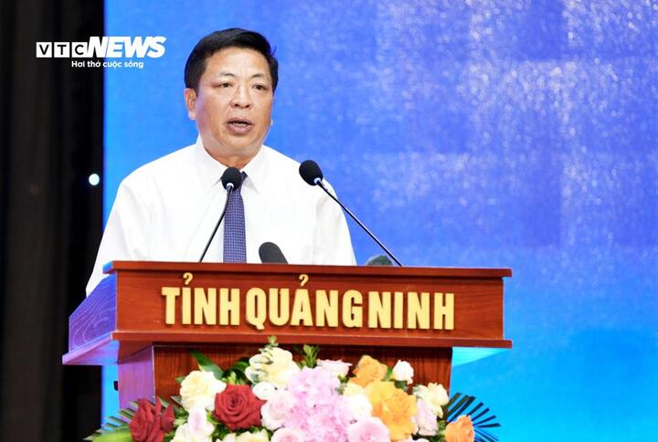 Bộ trưởng Bộ Xây dựng Trần Hồng Minh phát biểu tại hội nghị.