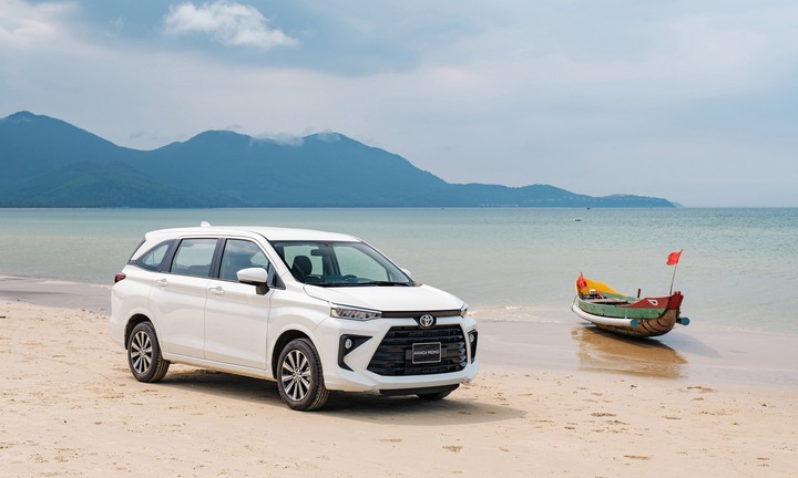 Toyota Avanza Premio.