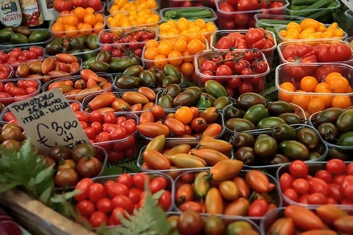 Ở Italia có rất nhiều loại cà chua khác nhau để đem đến các vị sốt độc đáo. (Ảnh: Lucas's Italia)