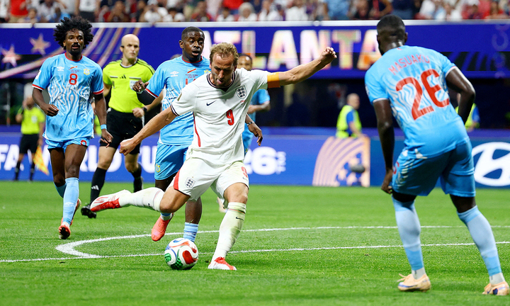 Harry Kane đưa đội tuyển Anh vượt lên. (Ảnh: Reuters)