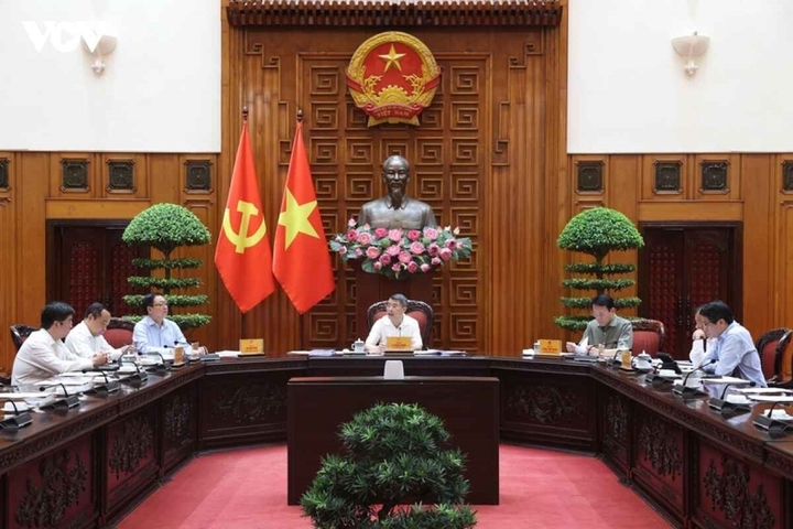 Thủ tướng Lê Minh Hưng chủ trì phiên họp.