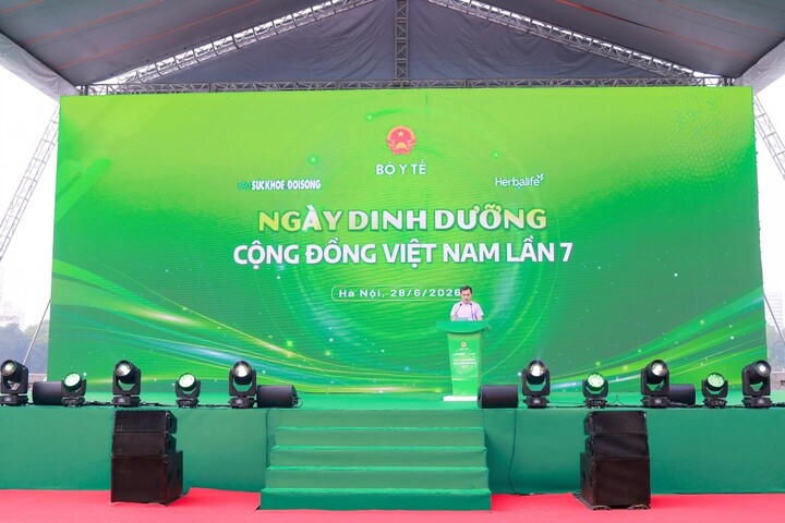TTƯT.GS.TS Trần Văn Thuấn - Thứ trưởng Bộ Y tế, Chủ tịch Hội đồng Y khoa Quốc gia phát biểu tại chương trình.