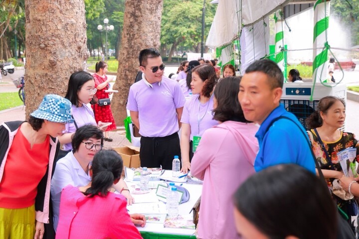 Một trong số 10 gian tư vấn dinh dưỡng miễn phí tại sự kiện mang kiến thức chăm sóc sức khỏe khoa học, cá nhân hóa đến từng thành viên trong gia đình.