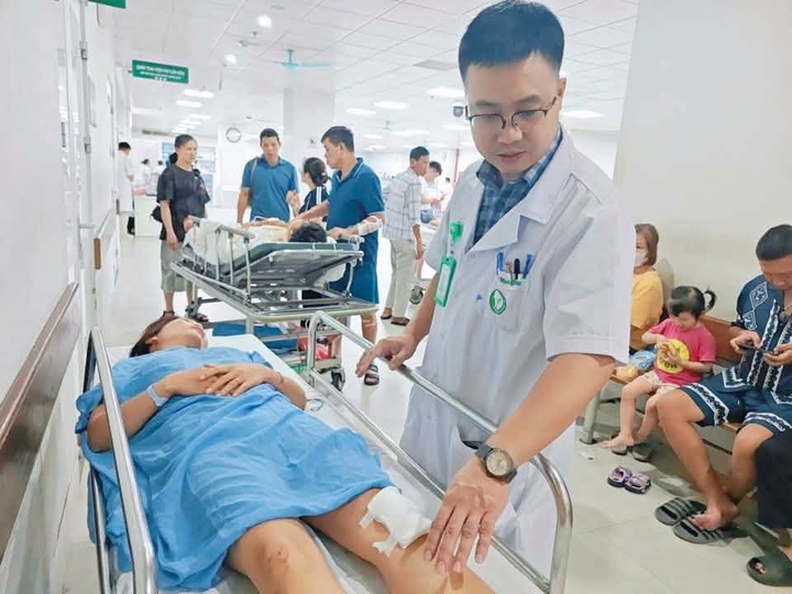 Thông tin mới nhất sức khỏe nạn nhân vụ lật xe khách trên cao tốc Hải Phòng tai nan3 21115276 - Thông tin mới nhất sức khỏe nạn nhân vụ lật xe khách trên cao tốc Hải Phòng