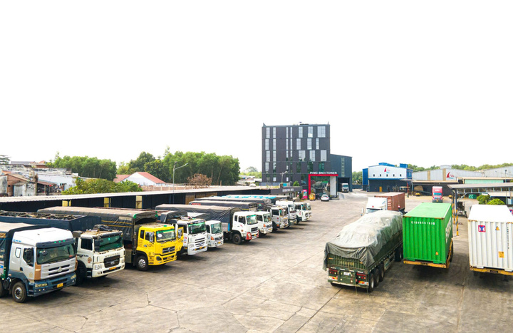Chỉ trong tháng 6, chi phí cước tàu đã ngốn 17 tỷ đồng của doanh nghiệp xuất khẩu tiêu, cà phê Phúc Sinh, tăng gần 3 lần so với thông thường. (Ảnh: H. Linh)