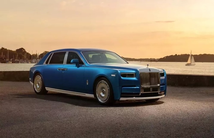 Rolls-Royce Phantom Regatta biến khái niệm "du thuyền trên cạn" thành hiện thực.