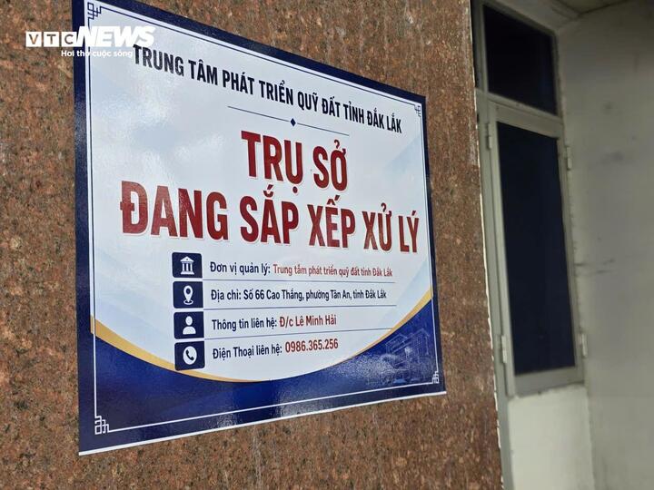 Đối với 116 cơ sở do Trung tâm Phát triển quỹ đất tỉnh quản lý, Sở Tài chính đã trình UBND tỉnh phê duyệt kế hoạch quản lý, khai thác nhiều cơ sở trong năm 2026. Đồng thời, tỉnh cũng tiếp tục bổ sung danh mục các khu đất đủ điều kiện để đưa ra đấu giá quyền sử dụng đất.
