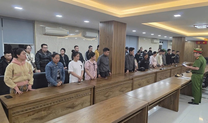Một số người liên quan đến đường dây rửa tiền vừa bị Công an TP Đà Nẵng triệt phá. (Ảnh: Công an TP Đà Nẵng)