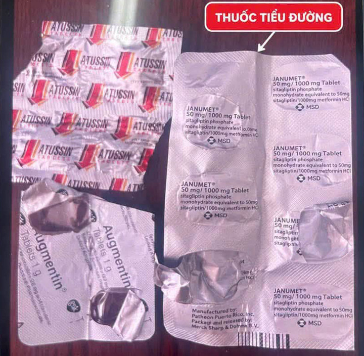 Trong đơn thuốc chữa ho có cả thuốc tiểu đường (Ảnh: BVCC)