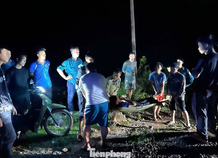 11 18054408 - &Ocirc; t&ocirc; lao xuống vực s&acirc;u 150m ở Lạng Sơn, 3 nạn nh&acirc;n được cứu sống trong đ&ecirc;m