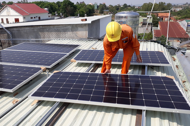 Bộ Công Thương cho biết, chưa ban hành cơ chế, chính sách khuyến khích phát triển điện mặt trời mái nhà. (Anhe: EVN).