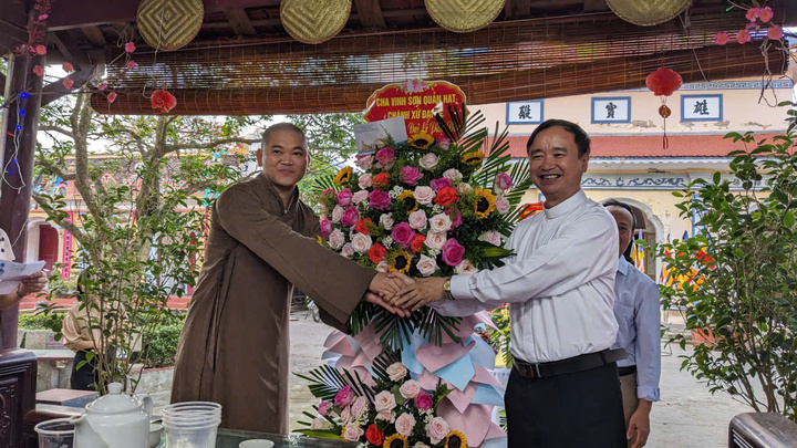 Những cuộc gặp gỡ, giao lưu giữa chức sắc tôn giáo và chính quyền địa phương là biểu hiện cụ thể của đời sống tự do tôn giáo trong thực tiễn.