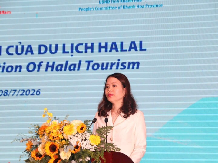 Bà Nguyễn Minh Hằng, Thứ trưởng Bộ Ngoại giao, phát biểu khai mạc